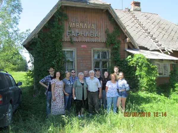 Konrāda Pīpiņa 70 gadu jubilejas brauciens pa bērnības takām ar bērniem un mazbērniem